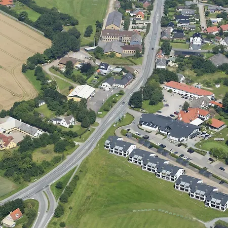 Benniksgaard 2*